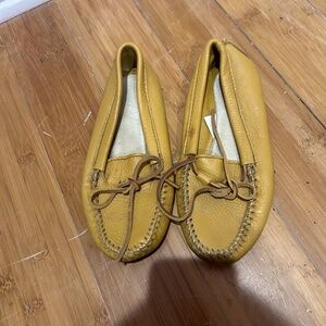 Super Comfy Minnetonka Women's Moccasins - Size 6, Gently Used